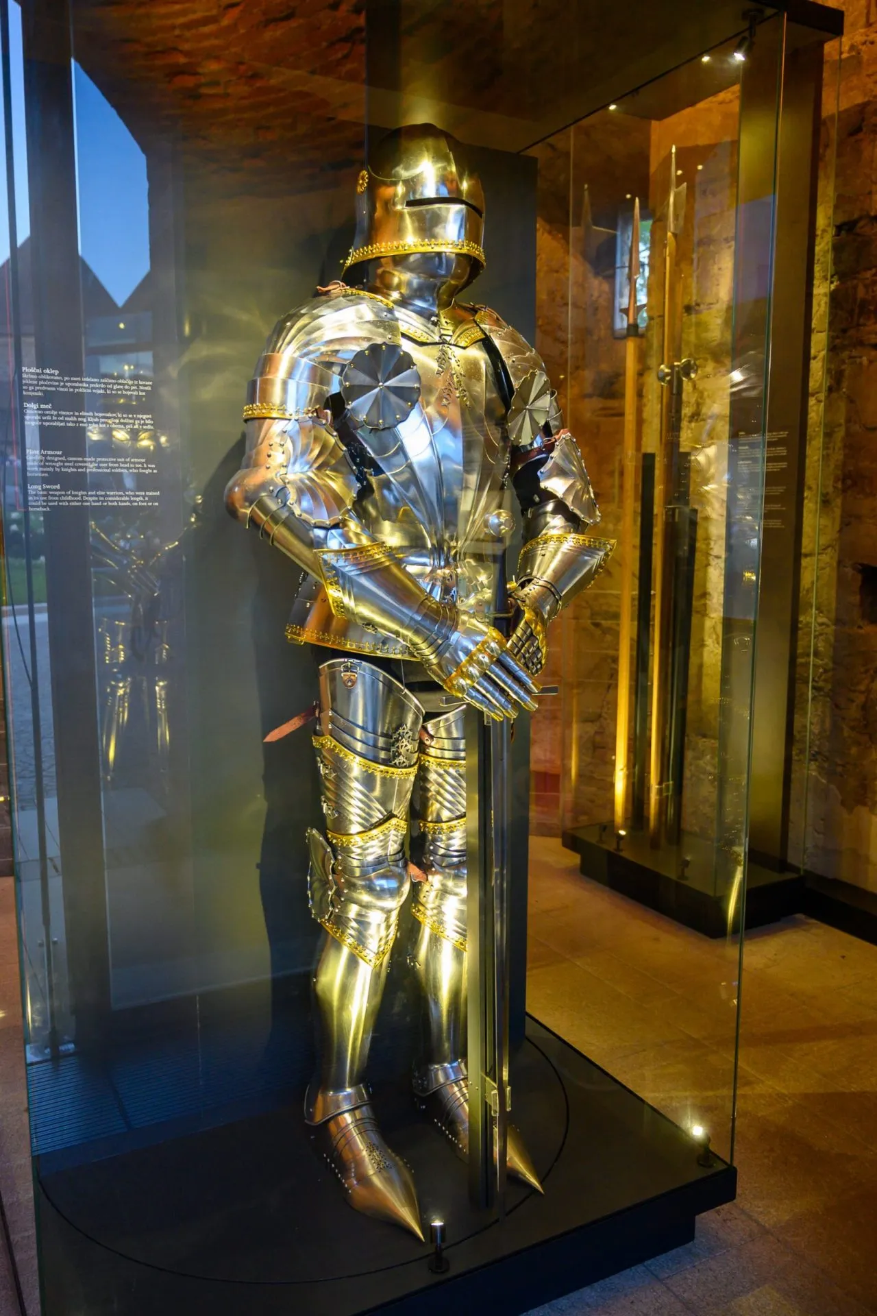 プレートメイルの鎧