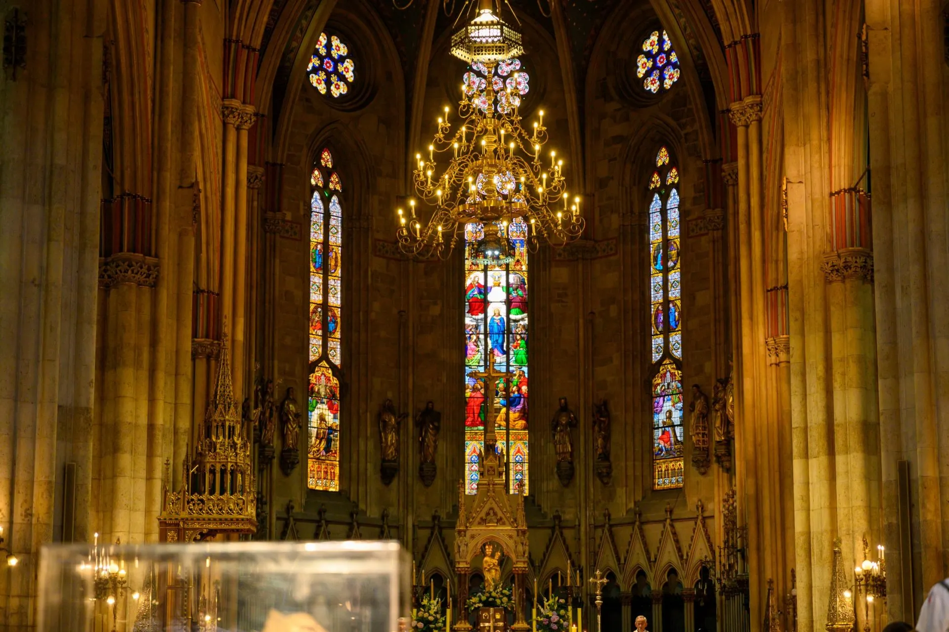 ラスベガスから寄贈されたシャンデリア