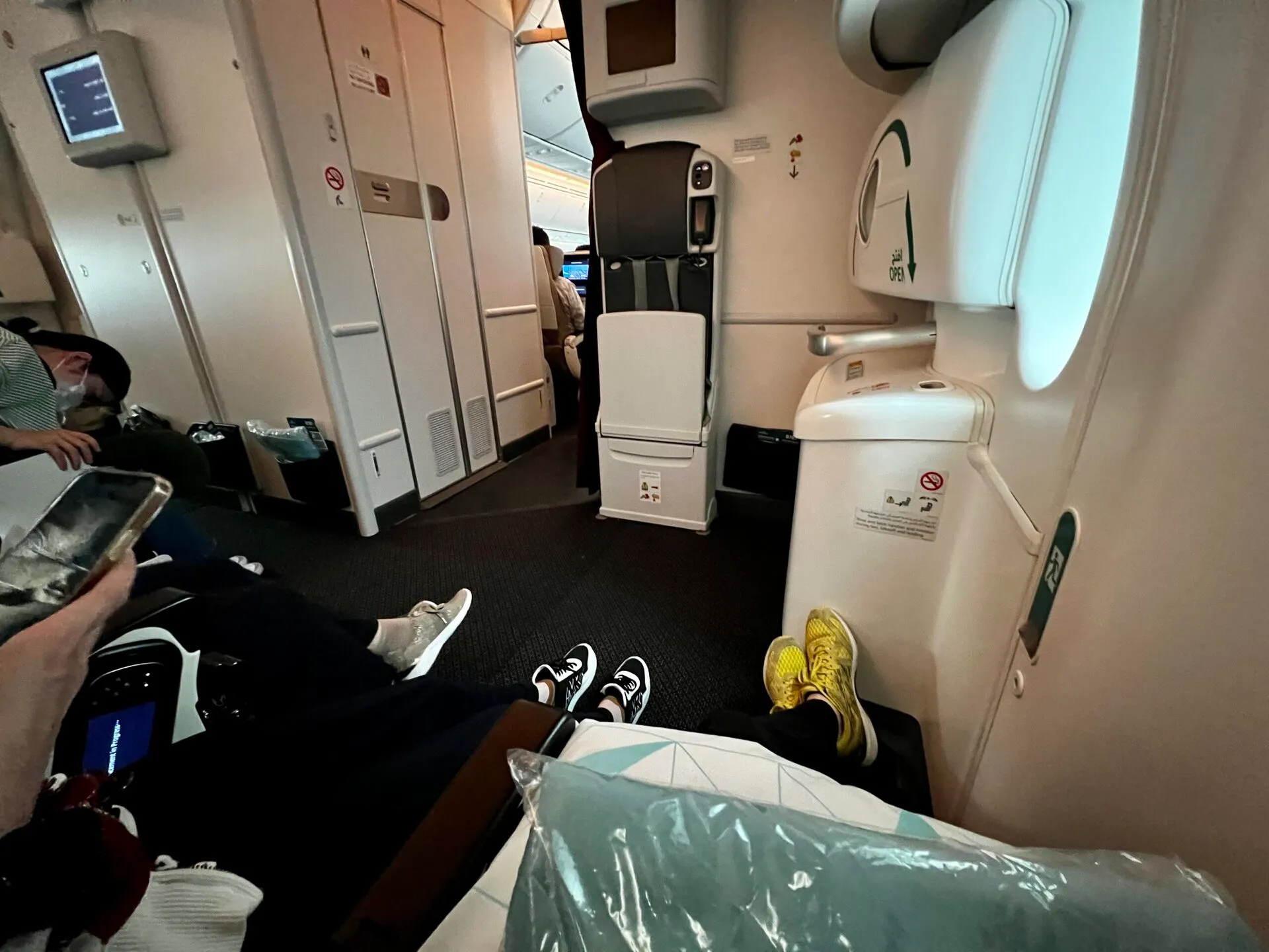 エティハド航空の非常口座席