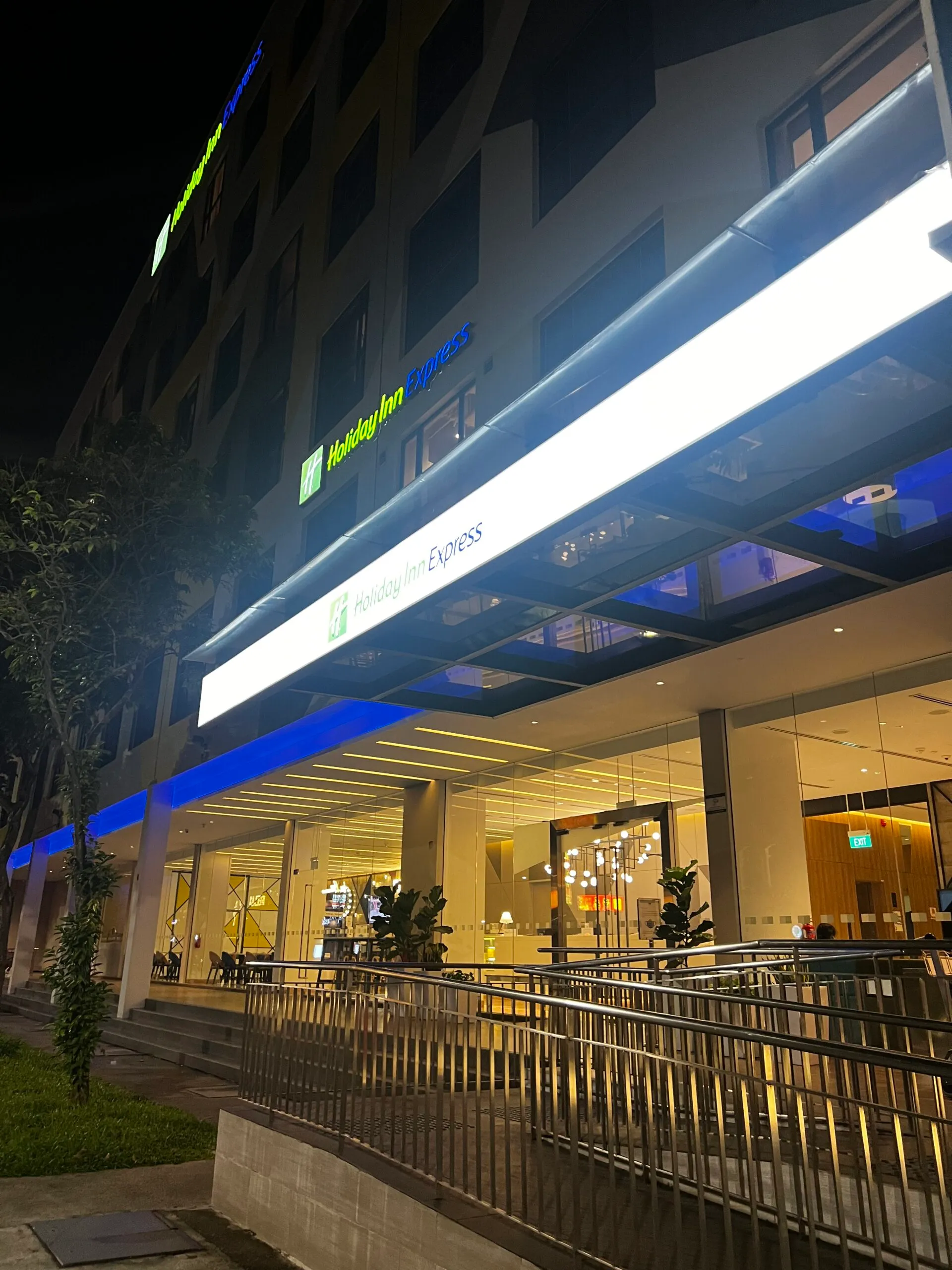 Holiday Inn Expressの外観